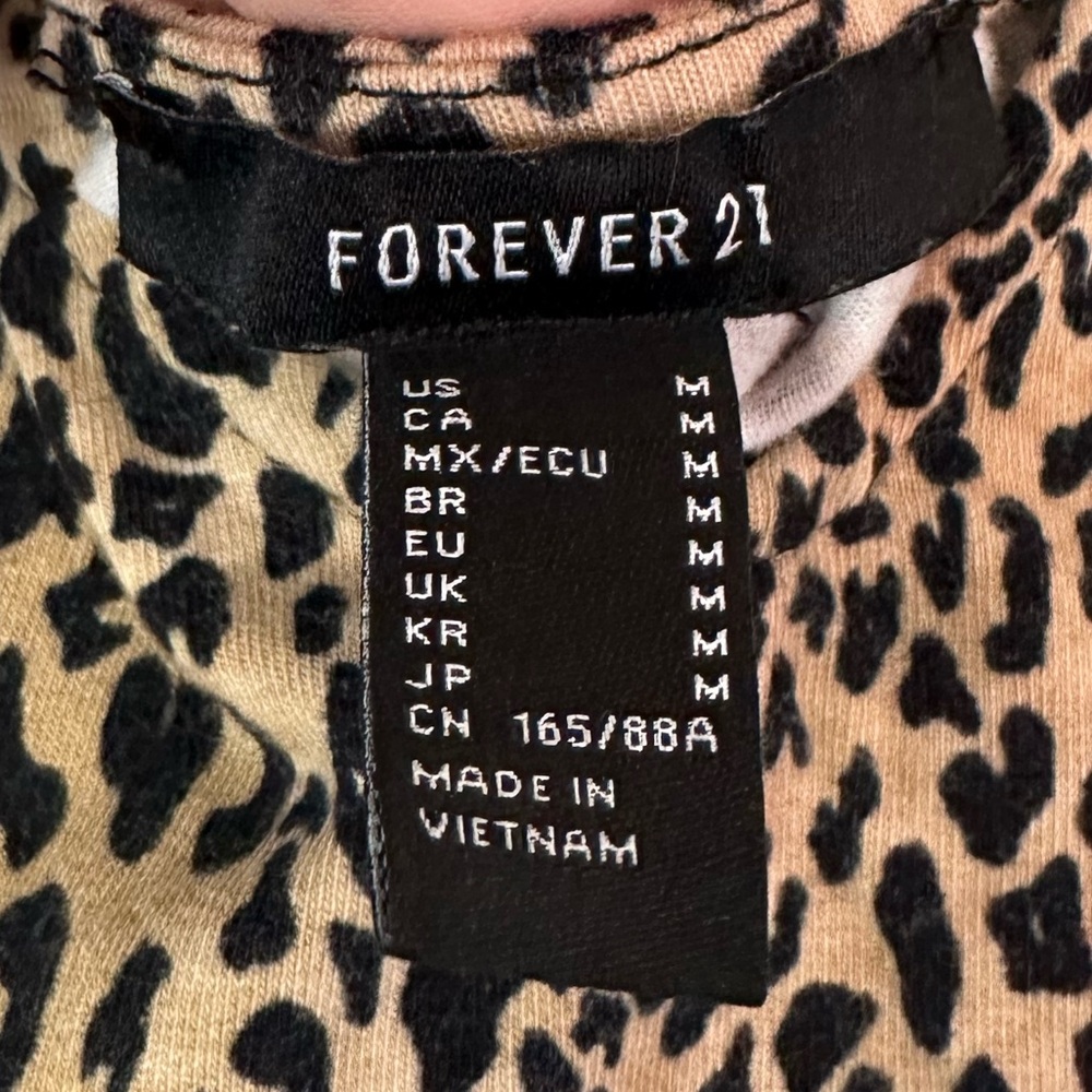 Forever 21 Leopard Print Criss-Cross Bodysuit (M) - Picture 4 of 4
